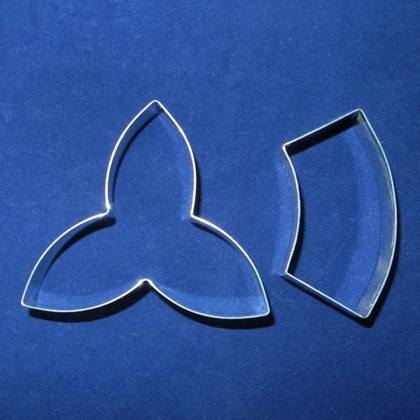 Daffodil Cutter Large 264S