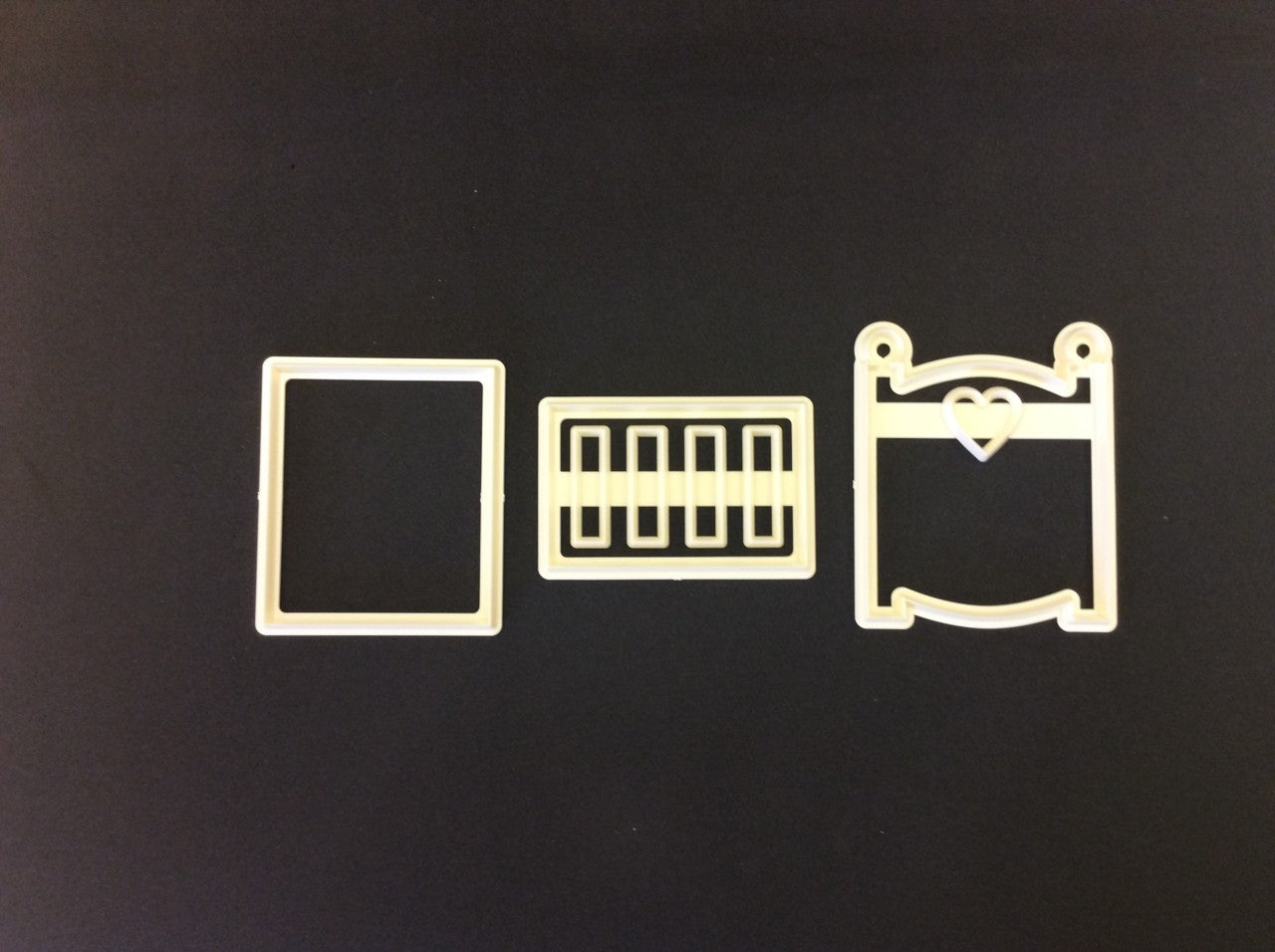 FMM - Baby Cot Cutter