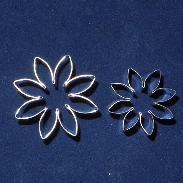 Eight petal daisy-27c-d two sizes