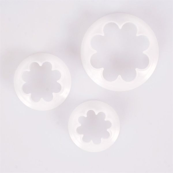 Carnation cutter set of 3 by FMM